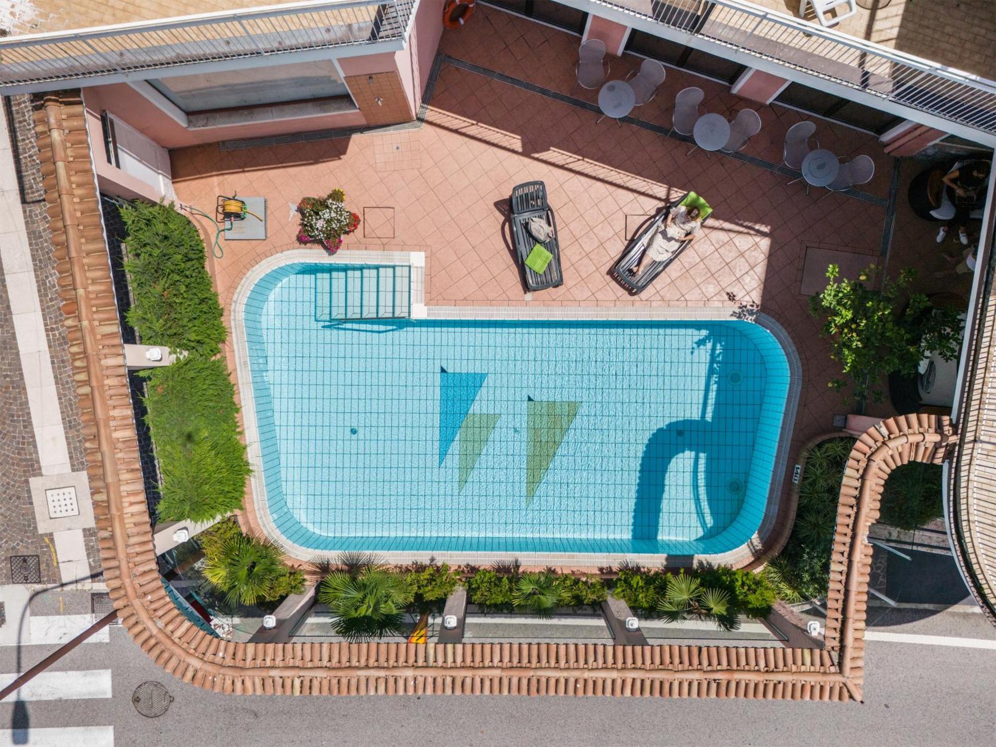 Lake Hotel Ifigenia Торболе Экстерьер фото