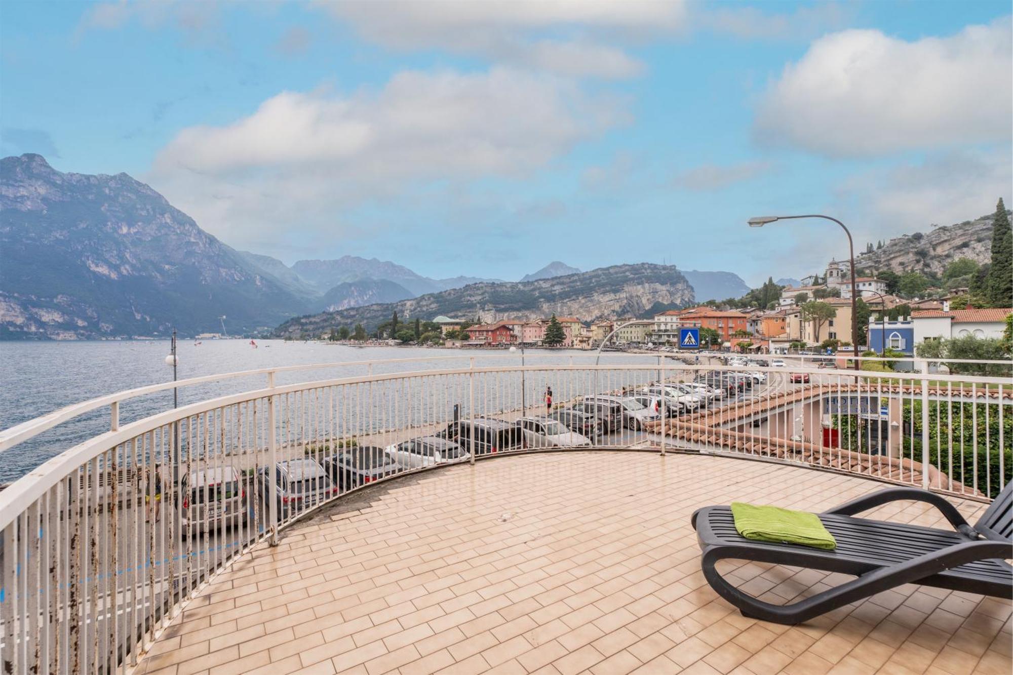 Lake Hotel Ifigenia Торболе Экстерьер фото