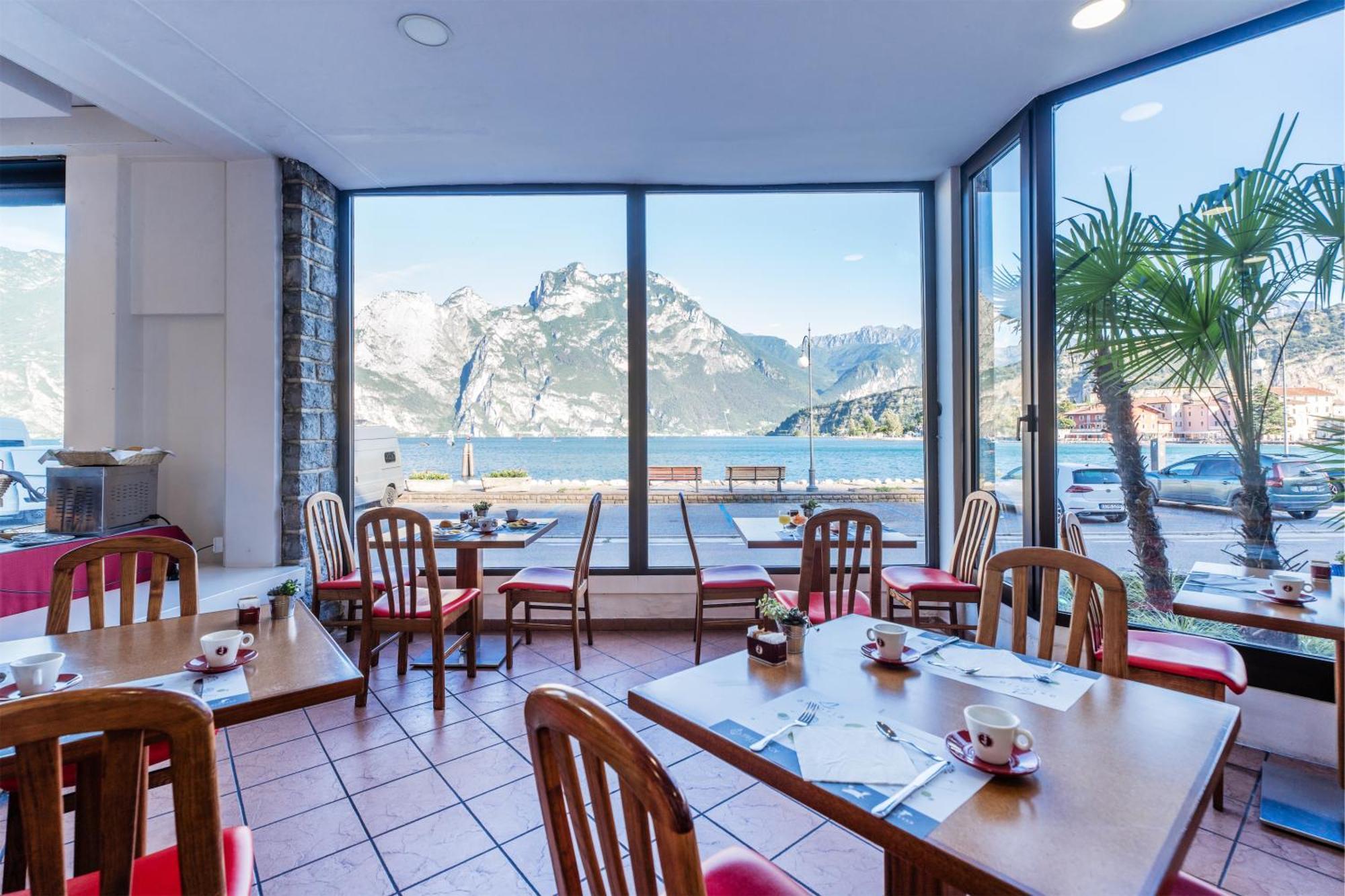 Lake Hotel Ifigenia Торболе Экстерьер фото